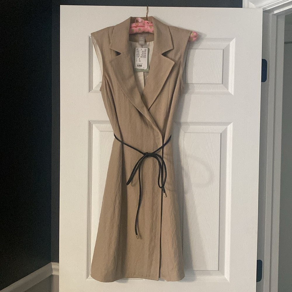 XS. H&M Tan Wrap Sheath Dress with Notched Collar
